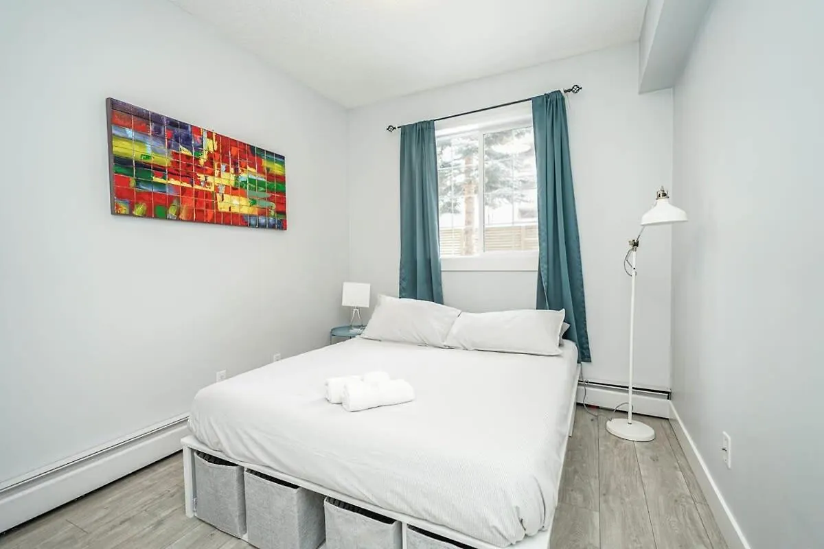 Apartment New Cozy 2 Bedrooms Condo W Parking Calgary